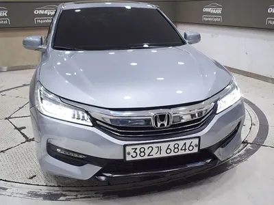 Honda Accord 2017, 82000 км, за 9124.33 USD