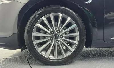 Kia K7 2018, 68594 км, за 9051.87 USD
