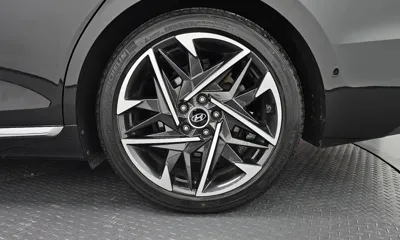 Hyundai Grandeur 2021, 79739 км, за 14638.31 USD