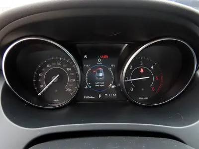 Jaguar E-Pace 2019, 58035 км, за 10293.17 USD - фото 9