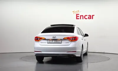 Hyundai Sonata 2016, 142069 км, за 6556.29 USD