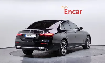 Mercedes-Benz E-Class 2022, 57684 км, за 26158.92 USD
