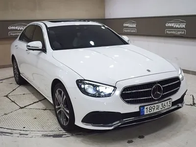 Mercedes-Benz E-Class 2022, 60112 км, за 23987.51 USD - фото 2