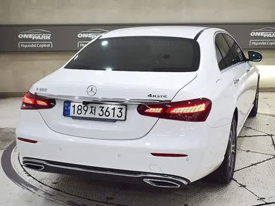 Mercedes-Benz E-Class 2022, 60112 км, за 23987.51 USD - фото 3