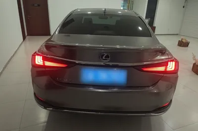 Lexus ES 2020, 135200 км, за 24704 USD