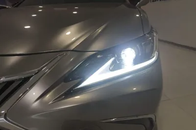 Lexus ES 2020, 135200 км, за 24704 USD - фото 9