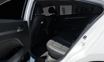 Hyundai Avante 2018, 184764 км, за 4810.5 USD - фото 11
