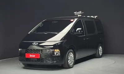 Hyundai Staria · 2023 год