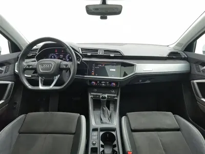 Audi Q3 2020, 61800 км, за 13654.83 USD