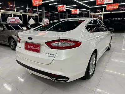 Ford Mondeo 2016, 110000 км, за 4812.63 USD