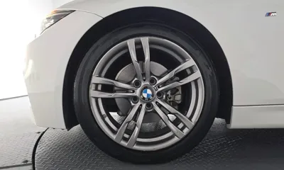 BMW 3-Series 2018, 52913 км, за 14651.29 USD