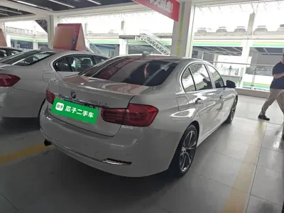 BMW 3 Series 2016, 129200 км, за 7968.19 USD