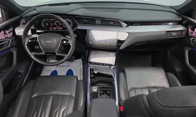 Audi e-tron 2020, 98797 км, за 27748.32 USD - фото 7