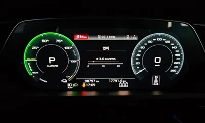 Audi e-tron 2020, 98797 км, за 27748.32 USD - фото 8