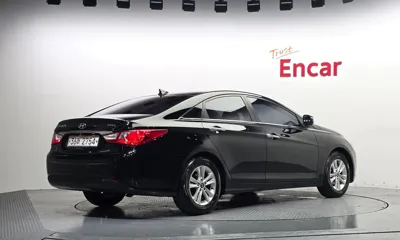 Hyundai Sonata 2012, 120503 км, за 1888.39 USD