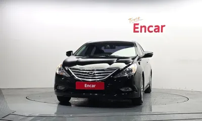 Hyundai Sonata 2012, 120503 км, за 1888.39 USD