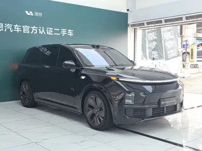 Li Auto Li L9 2023, 70000 км, за 35284.78 USD