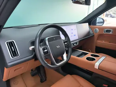 Li Auto Li L9 2023, 70000 км, за 35284.78 USD