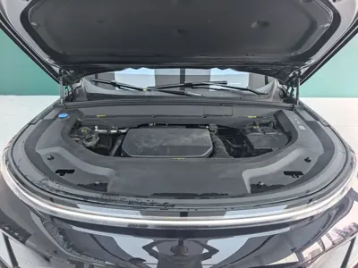 Li Auto Li L9 2023, 70000 км, за 35284.78 USD - фото 18
