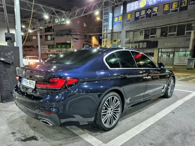 BMW 5-Series 2019, 90600 км, за 18051.73 USD