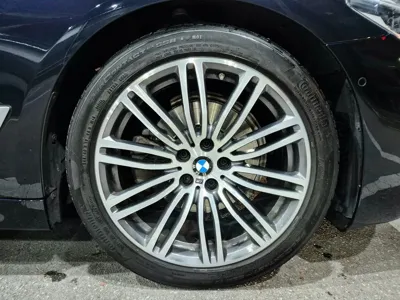 BMW 5-Series 2019, 90600 км, за 18051.73 USD