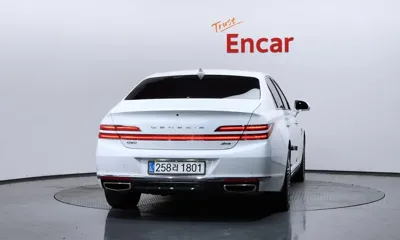 Genesis G90 2021, 111747 км, за 27627.89 USD