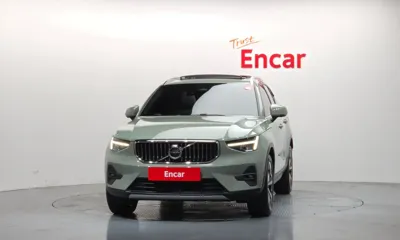 Volvo XC40 2023, 6796 км, за 28160.69 USD