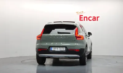 Volvo XC40 2023, 6796 км, за 28160.69 USD