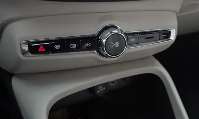 Volvo XC40 2023, 6796 км, за 28160.69 USD - фото 18