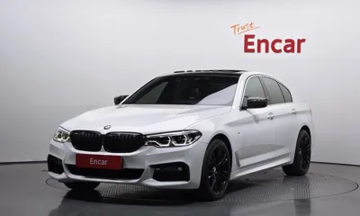 BMW 5-Series · 2018 год