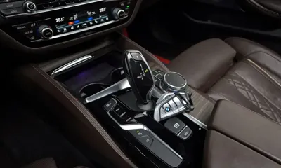 BMW 5-Series 2018, 98584 км, за 18314.3 USD - фото 9