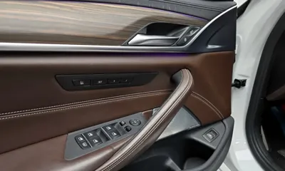 BMW 5-Series 2018, 98584 км, за 18314.3 USD - фото 17
