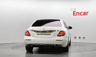 Mercedes-Benz E-Class 2017, 136481 км, за 11750.03 USD