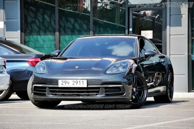 Porsche Panamera · 2018 год