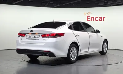 Kia K5 2016, 197365 км, за 2842.41 USD