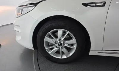 Kia K5 2016, 197365 км, за 2842.41 USD