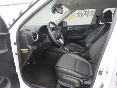 Hyundai Venue 2020, 54263 км, за 7475.78 USD - фото 10