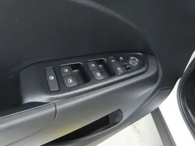 Hyundai Venue 2020, 54263 км, за 7475.78 USD - фото 15