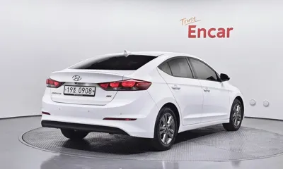 Hyundai Avante 2016, 93784 км, за 7100.98 USD