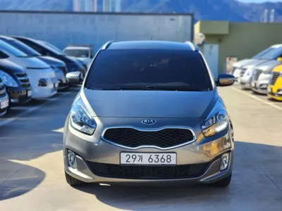 Kia Carens 2014, 118719 км, за 4355.46 USD