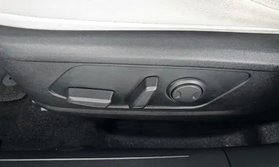 Hyundai Avante 2021, 101667 км, за 10906.94 USD - фото 31