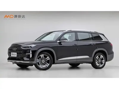 Audi Q6 · 2025 год