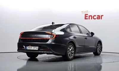 Hyundai Sonata 2021, 90015 км, за 10509.72 USD