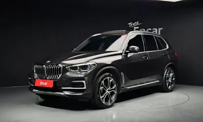 BMW X5 · 2022 год
