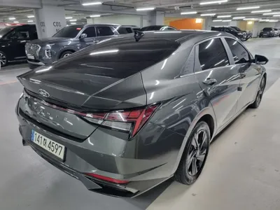 Hyundai Avante 2021, 52000 км, за 10831.04 USD