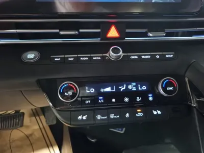 Hyundai Avante 2021, 52000 км, за 10831.04 USD - фото 8