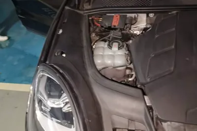 Porsche Cayenne 2018, 63800 км, за 46337 USD - фото 23