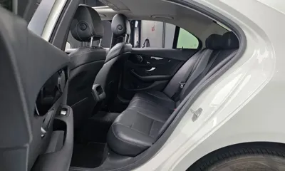 Mercedes-Benz C-Class 2016, 121679 км, за 10108.97 USD - фото 12