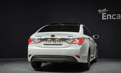 Hyundai Sonata 2012, 145695 км, за 2788.79 USD