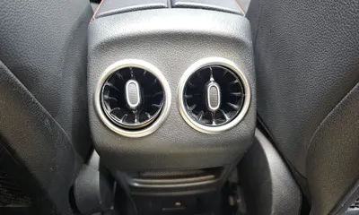 Mercedes-Benz GLB-Class 2021, 73541 км, за 18232.72 USD - фото 31